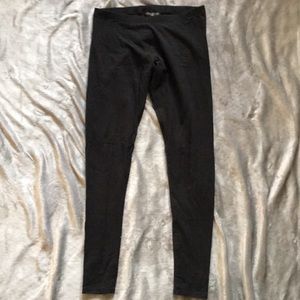 Victoria’s Secret Leggings.